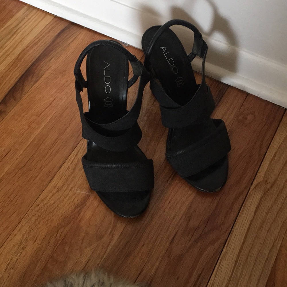 ALDO 6.5 5 in black slingback narrow wedge